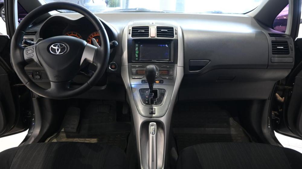 Toyota Auris I Уфа  - изображение 7
