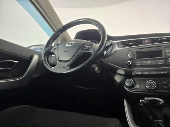 Kia Ceed II Рестайлинг с пробегом 2016 года, цена 1 059 000 рублей, 164930 км, хэтчбек, Автокод Объявления