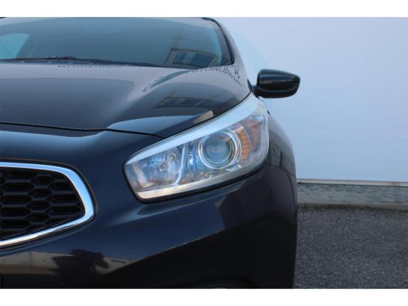 Kia Ceed II с пробегом 2012 года, цена 990 000 рублей, 235999 км, универсал, Автокод Объявления