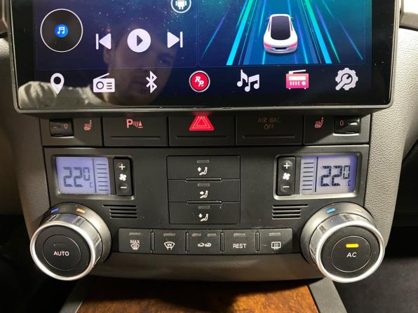 Volkswagen Touareg I Рестайлинг с пробегом 2008 года, цена 897 000 рублей, 224276 км, внедорожник, Автокод Объявления