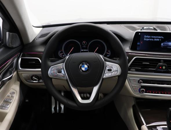 BMW 7 серии VI (G11/G12) с пробегом 2015 года, цена 3 390 000 рублей, 108663 км, седан, Автокод Объявления