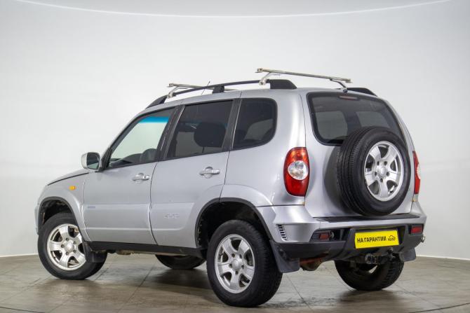 Chevrolet Niva I Рестайлинг с пробегом 2010 года, цена 529 000 рублей, 317000 км, внедорожник, Автокод Объявления
