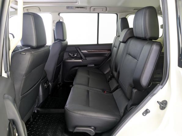 Mitsubishi Pajero IV Рестайлинг 2 с пробегом 2021 года, цена 4 350 000 рублей, 32830 км, внедорожник, Автокод Объявления