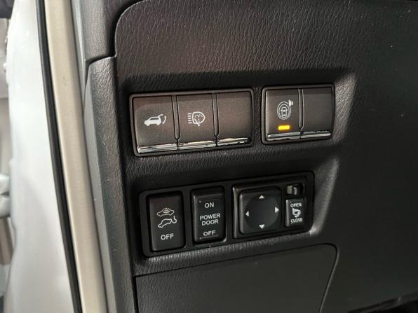 Nissan Patrol VI (Y62) с пробегом 2011 года, цена 1 830 000 рублей, 217800 км, внедорожник, Автокод Объявления