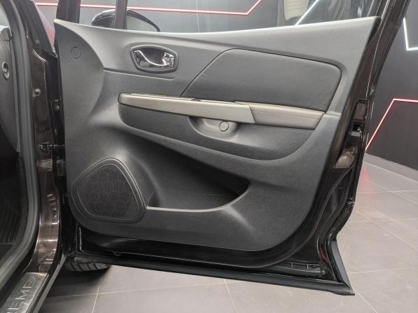 Renault Kaptur I с пробегом 2018 года, цена 1 499 000 рублей, 93795 км, внедорожник, Автокод Объявления