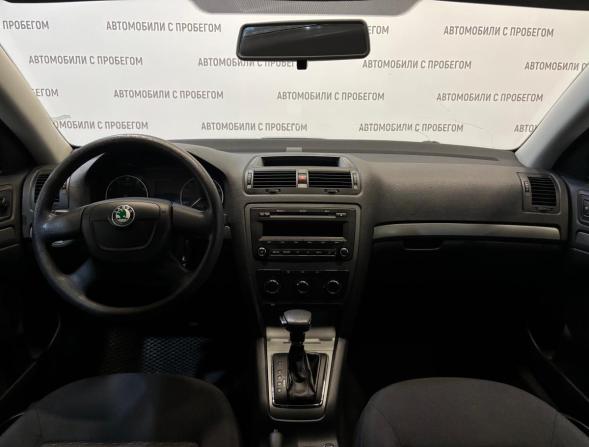 Skoda Octavia II (A5) Рестайлинг с пробегом 2013 года, цена 719 000 рублей, 194684 км, лифтбек, Автокод Объявления