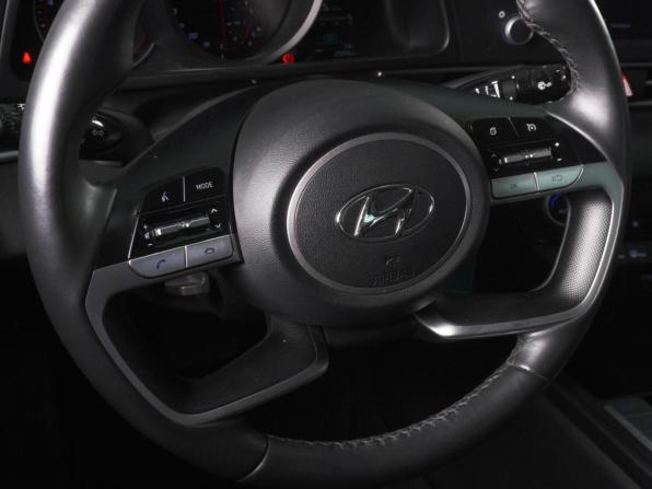 Hyundai Elantra VII (CN7) с пробегом 2021 года, цена 2 199 000 рублей, 25096 км, седан, Автокод Объявления