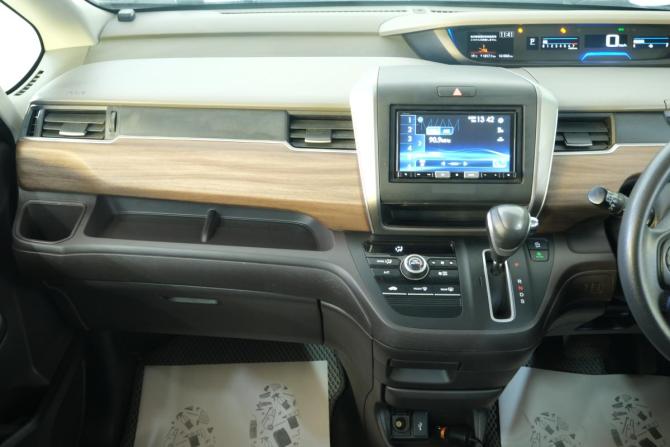 Honda Freed II Рестайлинг с пробегом 2020 года, цена 1 399 000 рублей, 161000 км, компактвэн, Автокод Объявления
