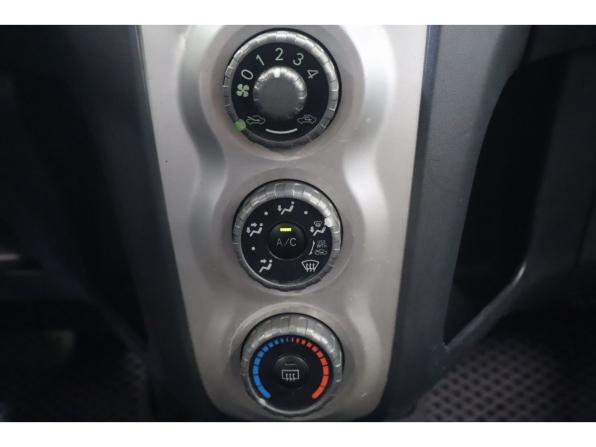 Toyota Yaris I с пробегом 2001 года, цена 213 700 рублей, 262314 км, хэтчбек, Автокод Объявления
