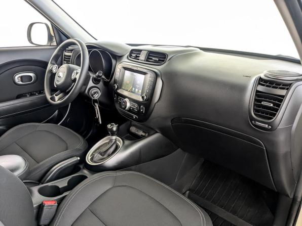 Kia Soul II Рестайлинг с пробегом 2017 года, цена 1 425 000 рублей, 214400 км, хэтчбек, Автокод Объявления