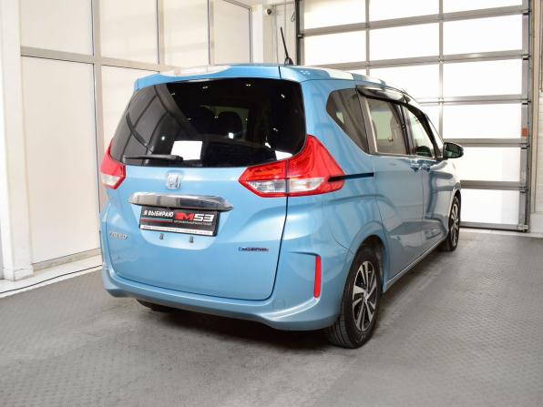 Honda Freed II с пробегом 2017 года, цена 1 299 999 рублей, 107032 км, компактвэн, Автокод Объявления