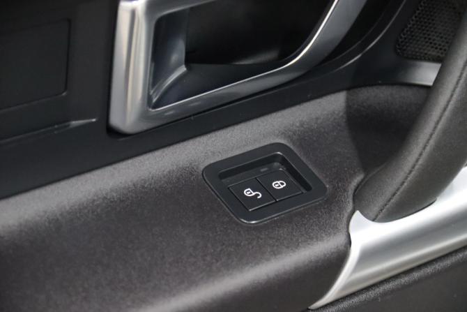 Land Rover Discovery Sport I с пробегом 2018 года, цена 2 395 950 рублей, 134195 км, внедорожник, Автокод Объявления