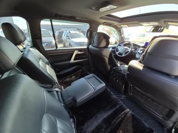 Toyota Land Cruiser 200 Series Рестайлинг 2 с пробегом 2019 года, цена 6 700 000 рублей, 93907 км, внедорожник, Автокод Объявления