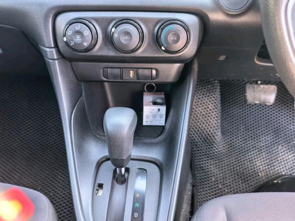 Toyota Yaris IV с пробегом 2020 года, цена 1 400 000 рублей, 65283 км, хэтчбек, Автокод Объявления