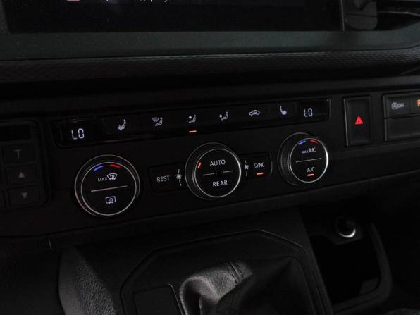 Volkswagen Multivan T6 Рестайлинг с пробегом 2020 года, цена 4 999 000 рублей, 159489 км, минивэн, Автокод Объявления