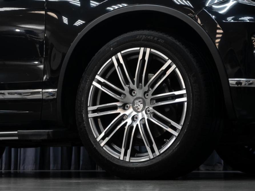 Volkswagen Touareg II Рестайлинг Тюмень  - изображение 8