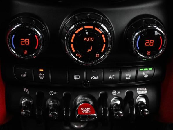 Mini Cabrio III Рестайлинг с пробегом 2019 года, цена 2 669 000 рублей, 115660 км, кабриолет, Автокод Объявления