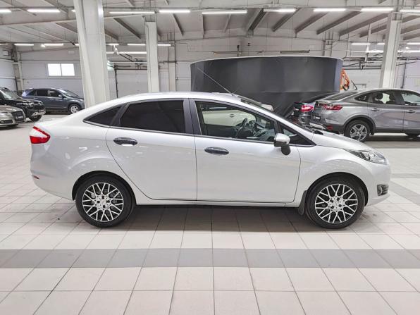Ford Fiesta Mk6 Рестайлинг с пробегом 2016 года, цена 820 000 рублей, 109305 км, седан, Автокод Объявления