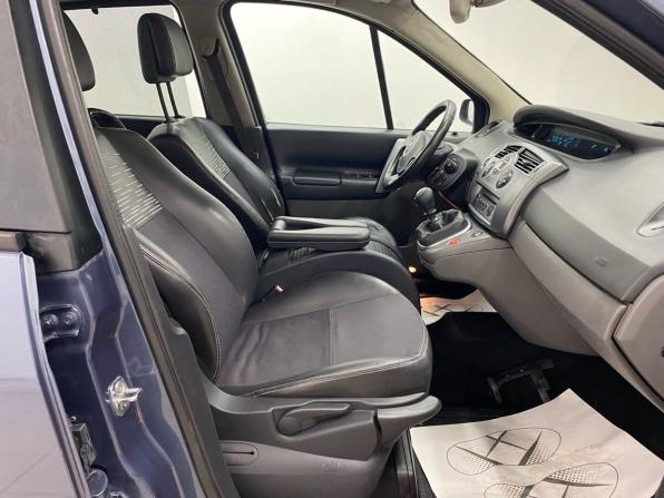 Renault Scenic II Рестайлинг с пробегом 2008 года, цена 550 000 рублей, 140039 км, компактвэн, Автокод Объявления