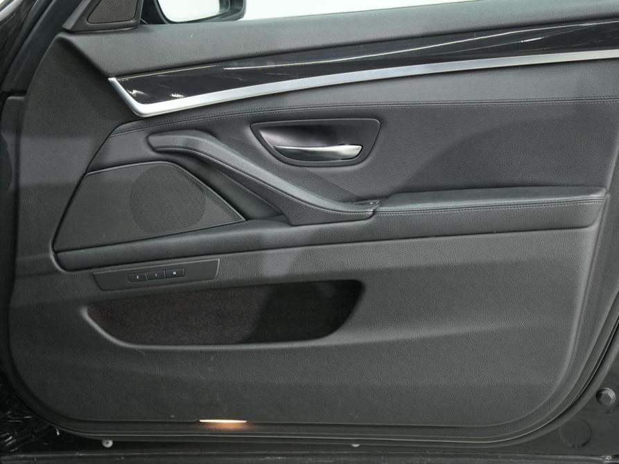 BMW 5 серии VI (F10/F11/F07) Рестайлинг Новосибирск  - изображение 25