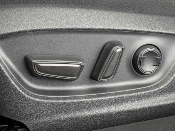 Toyota Camry VIII (XV70) Рестайлинг с пробегом 2022 года, цена 4 445 000 рублей, 33740 км, седан, Автокод Объявления