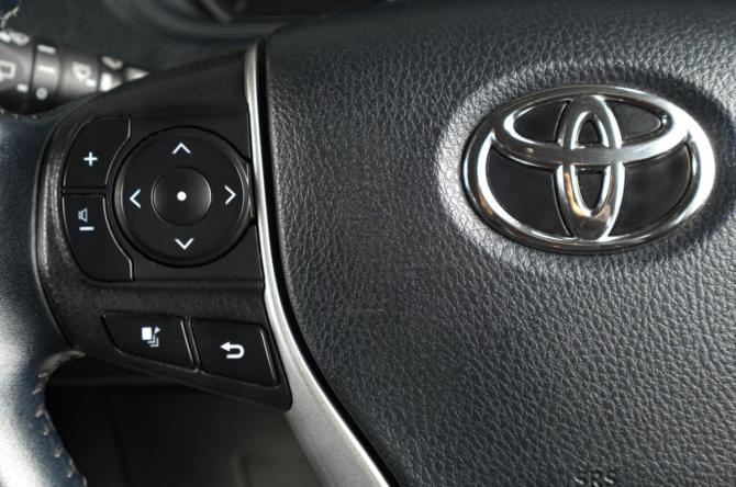 Toyota Esquire I Рестайлинг с пробегом 2017 года, цена 2 399 000 рублей, 150550 км, минивэн, Автокод Объявления