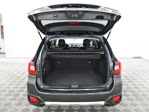 Subaru Outback V с пробегом 2017 года, цена 1 539 000 рублей, 97000 км, универсал, Автокод Объявления