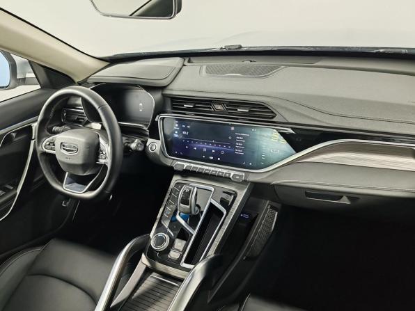 Geely Atlas Pro с пробегом 2023 года, цена 1 990 000 рублей, 63382 км, внедорожник, Автокод Объявления