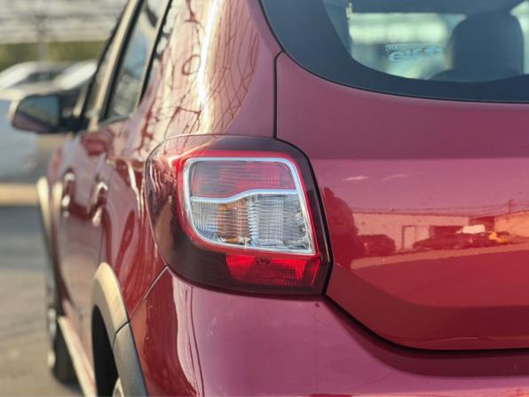 Renault Sandero II Рестайлинг с пробегом 2020 года, цена 1 279 000 рублей, 60194 км, хэтчбек, Автокод Объявления