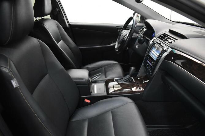 Toyota Camry VII (XV50) Рестайлинг 2 с пробегом 2017 года, цена 2 050 000 рублей, 129024 км, седан, Автокод Объявления