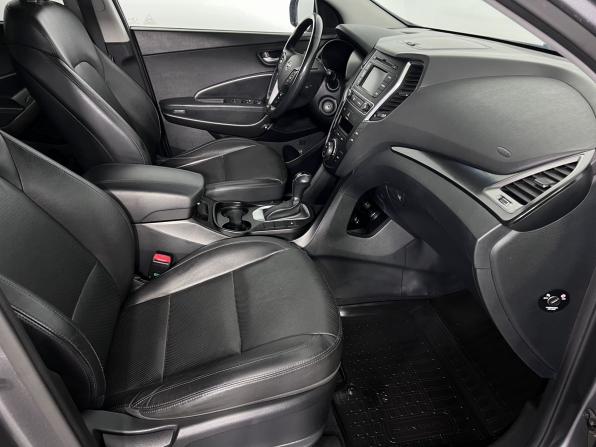 Hyundai Santa Fe III Рестайлинг с пробегом 2016 года, цена 1 799 000 рублей, 135137 км, внедорожник, Автокод Объявления