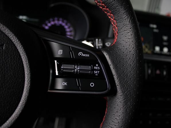 Kia Optima IV Рестайлинг с пробегом 2019 года, цена 2 369 000 рублей, 95000 км, седан, Автокод Объявления