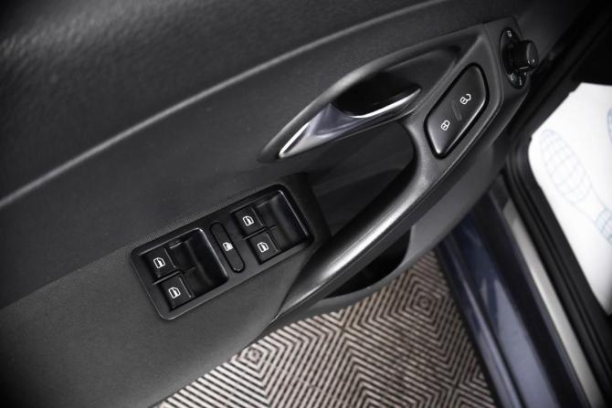 Volkswagen Polo V с пробегом 2013 года, цена 849 000 рублей, 227500 км, седан, Автокод Объявления