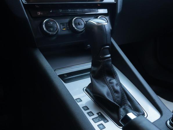 Skoda Octavia III (A7) с пробегом 2017 года, цена 1 265 000 рублей, 200000 км, лифтбек, Автокод Объявления