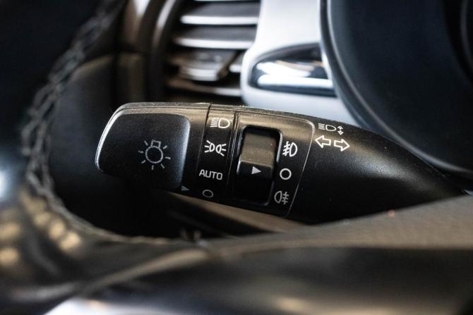 Kia Rio IV с пробегом 2018 года, цена 1 049 000 рублей, 258678 км, седан, Автокод Объявления