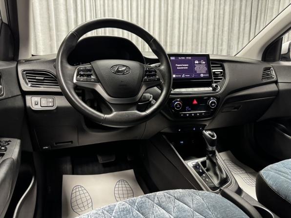 Hyundai Solaris II Рестайлинг с пробегом 2021 года, цена 1 690 000 рублей, 65502 км, седан, Автокод Объявления