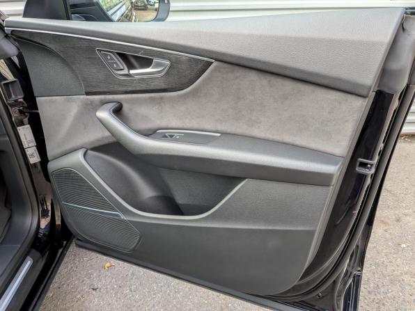 Audi Q8 I (4M) с пробегом 2018 года, цена 4 895 000 рублей, 132010 км, внедорожник, Автокод Объявления