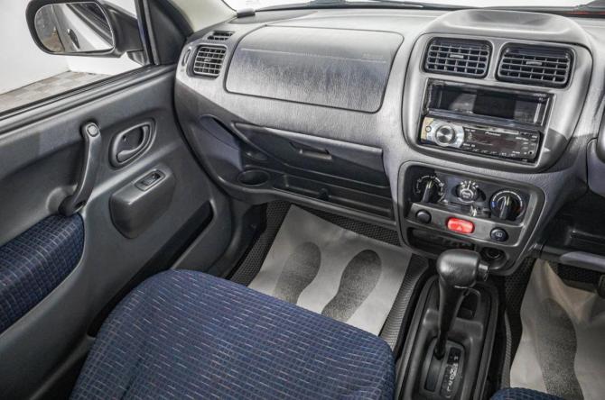 Suzuki Swift II Рестайлинг с пробегом 2003 года, цена 399 000 рублей, 266000 км, хэтчбек, Автокод Объявления