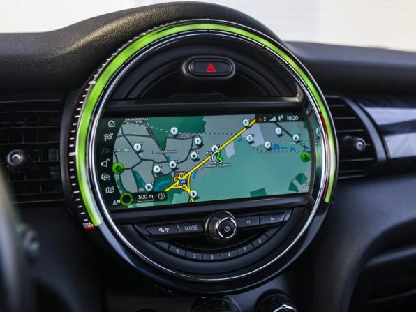 Mini Hatch III (F55/F56) Рестайлинг с пробегом 2018 года, цена 3 090 000 рублей, 47760 км, хэтчбек, Автокод Объявления