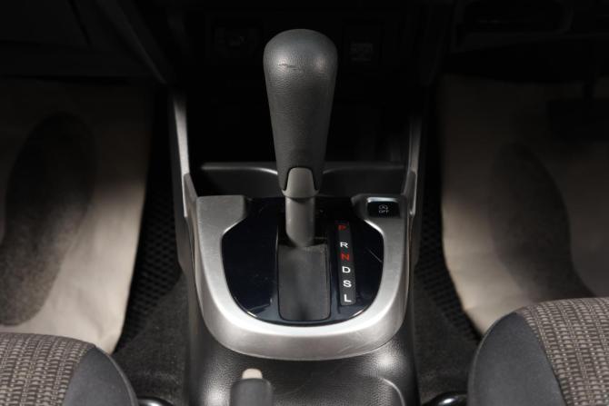 Honda Fit III Рестайлинг с пробегом 2017 года, цена 1 179 000 рублей, 101000 км, хэтчбек, Автокод Объявления
