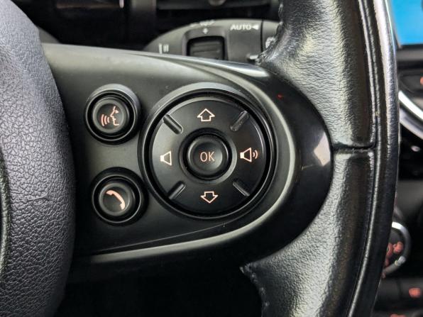 Mini Hatch III (F55/F56) Рестайлинг с пробегом 2018 года, цена 1 785 000 рублей, 81512 км, хэтчбек, Автокод Объявления