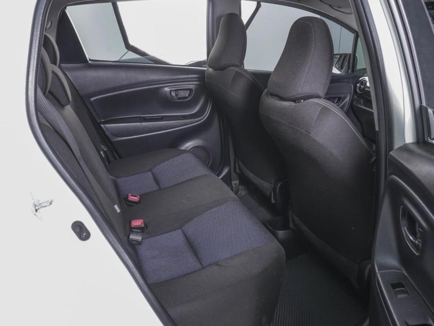 Toyota Vitz III (XP130) Рестайлинг 2 Ростов-на-Дону  - изображение 11