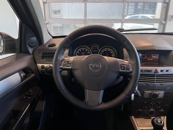 Opel Astra H с пробегом 2006 года, цена 375 000 рублей, 246142 км, хэтчбек, Автокод Объявления