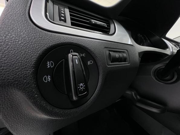 Skoda Rapid I Рестайлинг с пробегом 2019 года, цена 1 380 000 рублей, 87997 км, лифтбек, Автокод Объявления