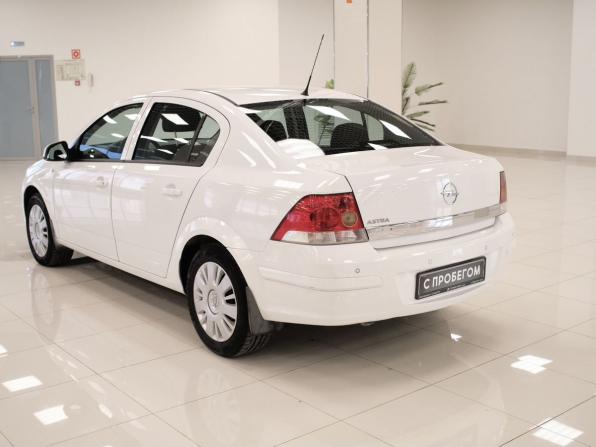 Opel Astra H Рестайлинг с пробегом 2012 года, цена 645 000 рублей, 134120 км, седан, Автокод Объявления