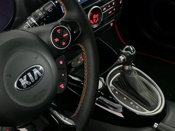 Kia Soul II Рестайлинг с пробегом 2016 года, цена 1 300 000 рублей, 129000 км, хэтчбек, Автокод Объявления