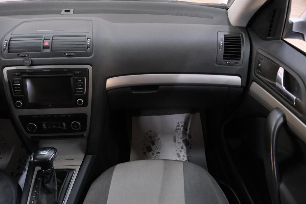 Skoda Octavia II (A5) Рестайлинг Омск  - изображение 19
