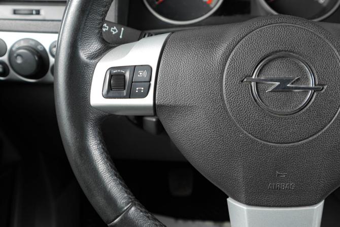 Opel Astra H Рестайлинг с пробегом 2011 года, цена 569 000 рублей, 146000 км, хэтчбек, Автокод Объявления