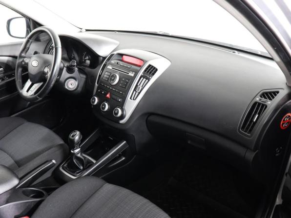 Kia Ceed I Рестайлинг с пробегом 2010 года, цена 769 000 рублей, 110469 км, хэтчбек, Автокод Объявления