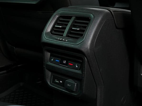 Volkswagen Tiguan II с пробегом 2018 года, цена 2 572 200 рублей, 55406 км, внедорожник, Автокод Объявления